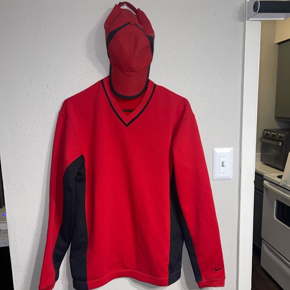 Nike Thermal Sweatshirt Men jacket Hat Bundle Red Black Size Small S